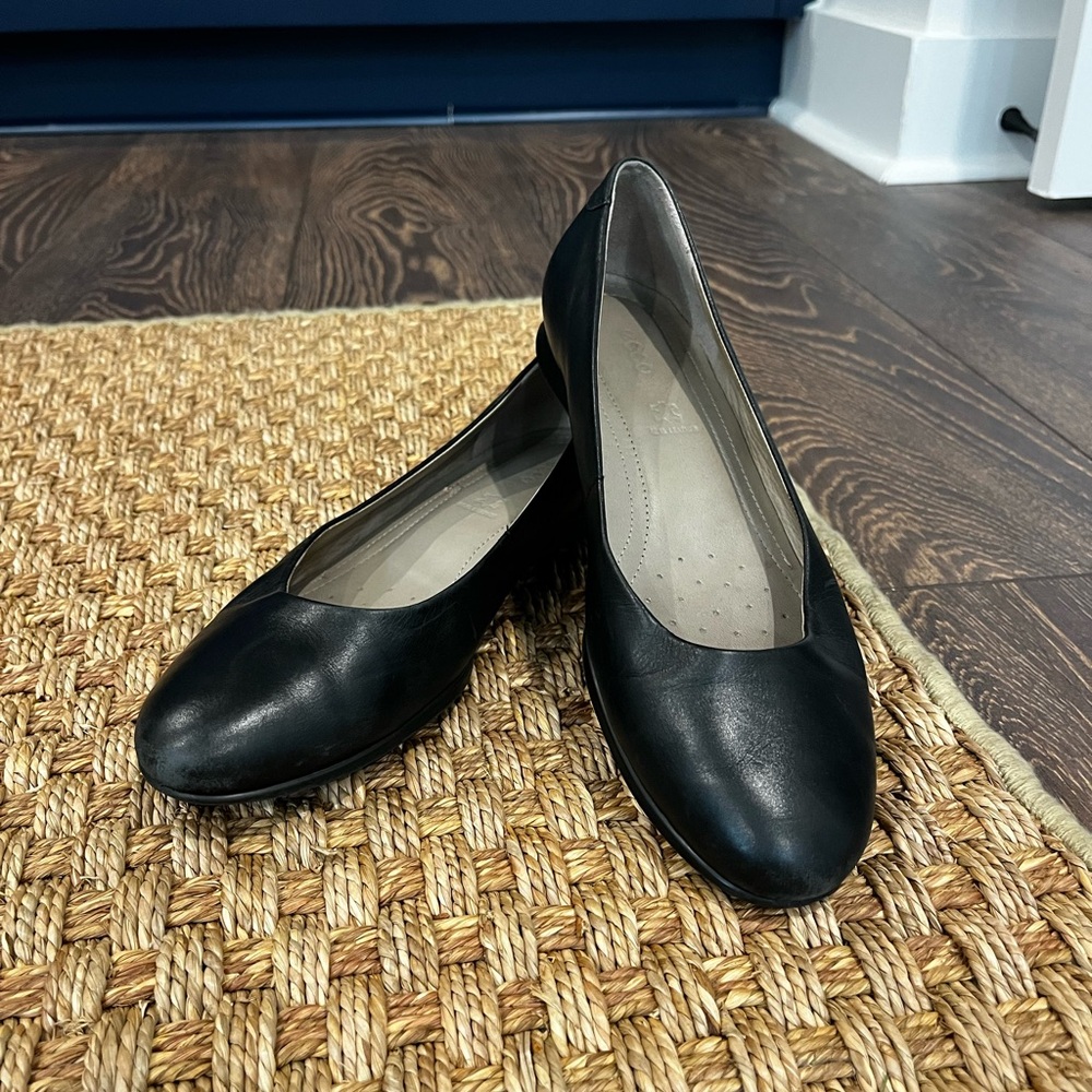 Ecco Women's Black Leather Loafers